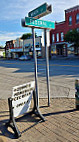 Zeppo's Creekside Creamery outside