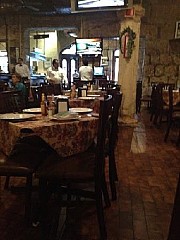 Bar Sanchoz / Restaurant Calipsto