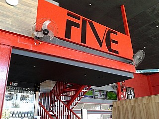 Five Sport Bar