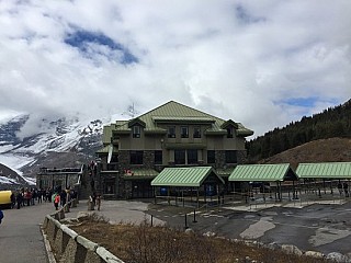 The Glacier View Inn
