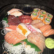‪sumo Sushi Bento‬