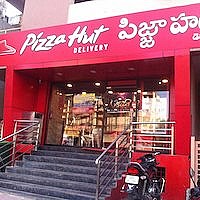 Pizza Hut - (RTC Cross)