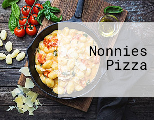 Nonnies Pizza