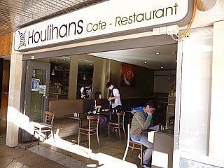 Houlihans Cafe