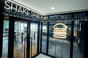 Shake Shack (ifc)