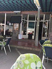 Cafe Uno Bar Restaurant