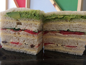 Dm Sandwich
