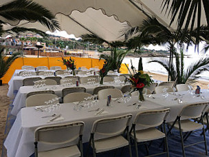 restaurant image