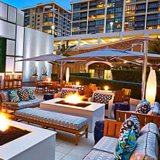 Floe Lounge Irvine Marriott