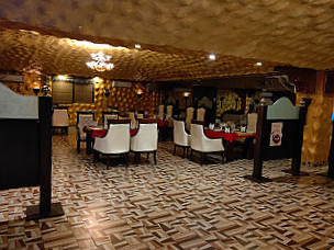 H2 Club Restaurant Bar