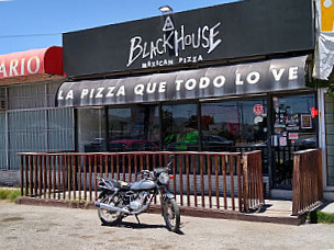 Blackhouse Mexican Pizza