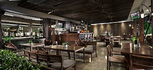 Pavoz Restaurant Bar