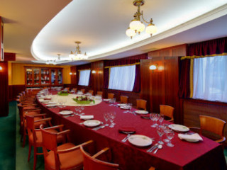 Borsodchem és Ikon Bar Restaurant