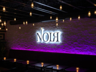 Noir Lounge