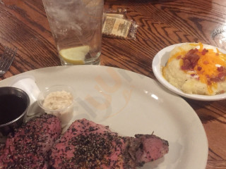 Cattlemen's Steakhouse Lounge