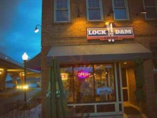 Lock And Dam Eatery