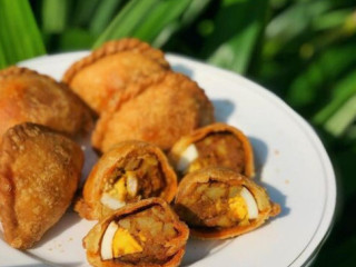 Rolina Traditional Hainanese Curry Puff