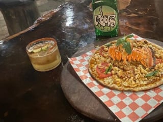 ROOTS Pizza a la Lena