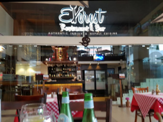 Everest Restaurante Bar