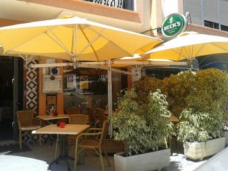 La Mona Chita Cafe