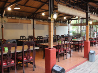 Kampoeng Bamboe Restoran Dan Bamboe Inn 1 Homestay