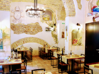 Trattoria Pizzeria Gli Archi