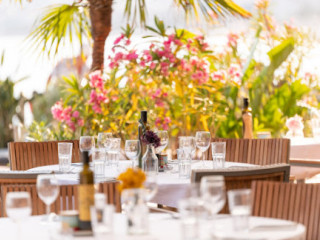 restaurant image
