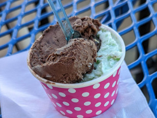 Bella's Gelato Shoppe And Food Truck