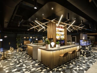 Ici La Bar_restaurant