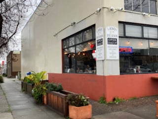 Lama Beans Cafe
