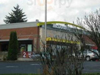 Clackamette Park Mcdonald's