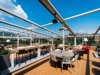 Sky7 Terrace And Lounge