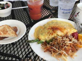 Lakeside Cafe At Ozark Yacht Club