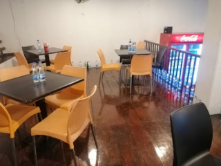 Kandy Catering Service Viyana Cafe Family