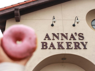 Anna's Marketplace Bakery