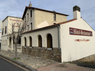 L'hostellerie De La Poste