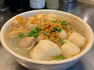 Pisa Corner Hock Chew Tang Hoon Fishball Soup