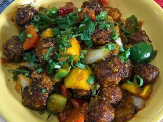 Neehee's Indian Vegetarian Street Food