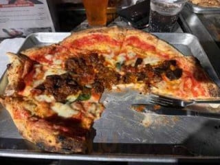 Pummarola Midtown Pizza Napoletana