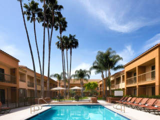 Courtyard By Marriott Anaheim Buena Park