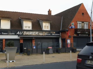 Au Damier