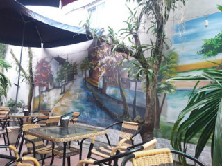Vườn Cau Cafe