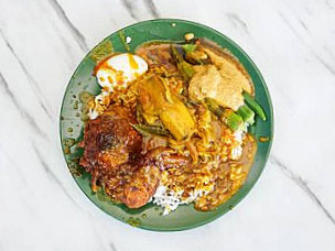 Nasi Kandar Food Truck Tupai