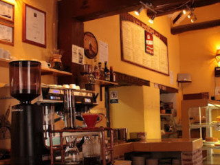 La Milhoja Bakery Coffee Shop