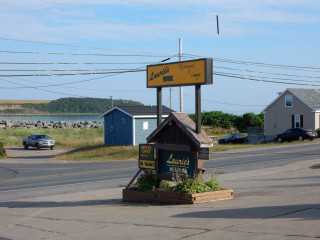 Laurie's Motor Inn