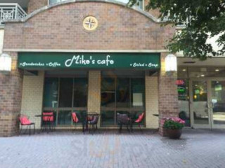 Mike's Cafe