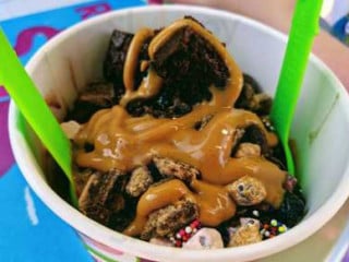 Menchie's Frozen Yogurt