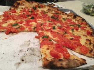 Frank Pepe Pizzeria Napoletana