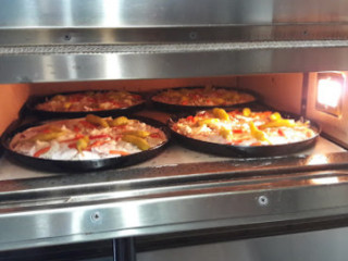 Pizza Al Forno