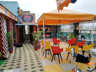 Mati Rooftop And Cafe